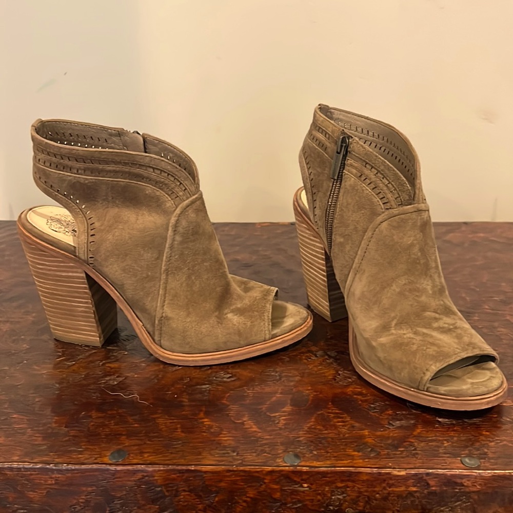 Women’s Koral suede booties by Vince Camuto - Size 8.5